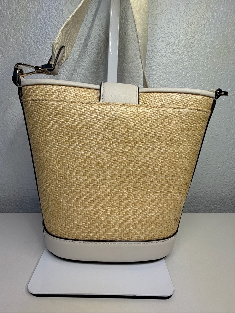 KATE SPADE STRAW BUCKET CROSSBODY BAG - Picture 7 of 13